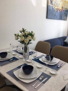 Phòng ăn Vinhomes Central Park Căn hộ Vinhomes Central Park đầy đủ nội thất, tầng trung.