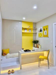 Phòng ngủ căn hộ Ricca Bán căn hộ Ricca thuộc tầng trung, diện tích 68m2, 2 phòng ngủ, hướng ban công Tây Nam,