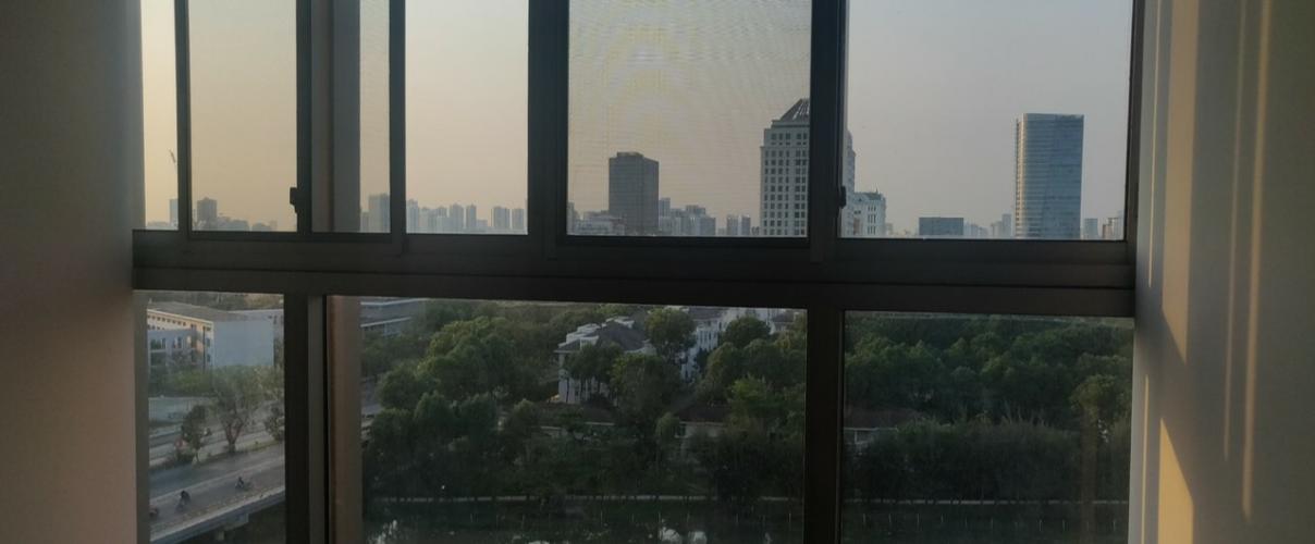 View nhìn ra phía ngoài căn hộ Midtown Căn hộ Phú Mỹ Hưng Midtown nội thất cơ bản, view thành phố.