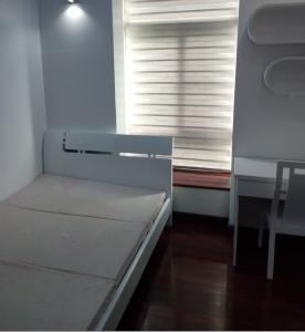 Phòng ngủ Sky Garden 3 Căn hộ Sky Garden 3 đầy đủ nội thất, view nội khu.