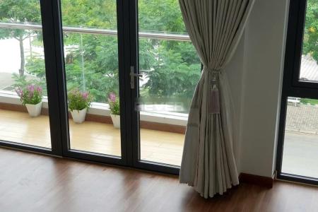 Ban công nhà phố Thủ Đức Nhà phố KĐT Vạn Phúc đầy đủ nội thất cao cấp, khu dân cư tri thức.