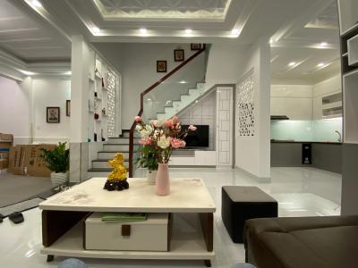 Phòng khách nhà phố Nhà Bè Bán nhà 3 tầng hẻm 52 Đào Tông Nguyên, Nhà Bè, sổ hồng