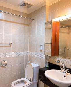 Phòng tắm , Căn hộ The Manor , Quận Bình Thạnh Căn hộ cao cấp The Manor tầng 17 thiết kế hiện đại kèm sàn gỗ.