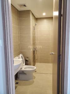 Toilet Vinhomes Grand Park Quận 9 Căn hộ Vinhomes Grand Park view sông thoáng mát, tầng trung đón gió.