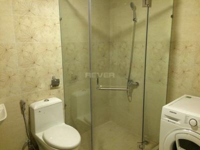 Phòng tắm căn hộ Riva Park Căn hộ Riva Park tầng trung đầy đủ nội thất, màu sắc trung tính.