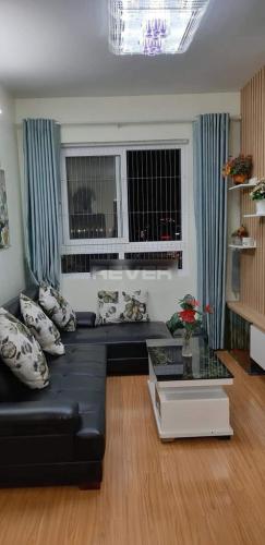 Phòng khách căn hộ Topaz Home, Quận 12 Căn hộ Topaz Home ban công hướng Đông, nội thất đầy đủ tiện nghi.