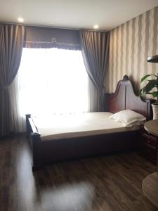 Phòng ngủ Hado Centrosa Garden, Quận 10 Căn hộ tầng cao Hado Centrosa Garden view Bitexco.