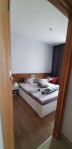 Phòng ngủ Celadon City, Tân Phú Căn hộ Celadon City tầng trung, view nội khu mát mẻ.