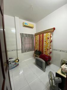 Bên trong nhà phố Lý Phục Man, Quận 7 Nhà phố hẻm xe hơi, diện tích 67.8m2, bàn giao sổ hồng riêng.