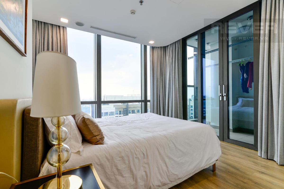 Phòng Ngủ 2 Bán hoặc cho thuê căn hộ Vinhomes Central Park 4PN, tháp Landmark 81, diện tích 164m2, đầy đủ nội thất, căn góc view thoáng