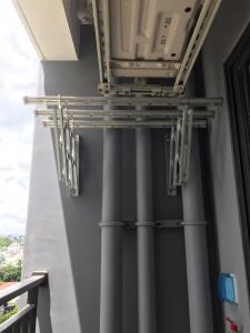 Ban công căn hộ Vinhomes Grand Park Căn hộ Vinhomes Grand Park tầng 6, ban công hướng Đông Nam thoáng mát.