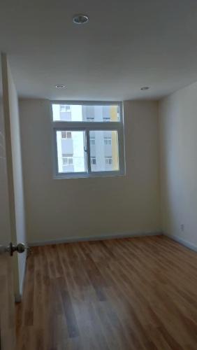 Phòng ngủ City Gate, Quận 8 Căn hộ tầng trung City Gate view nội khu, không nội thất.