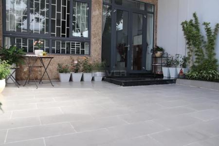 Sân nhà phố Thủ Đức Nhà phố KĐT Vạn Phúc đầy đủ nội thất cao cấp, khu dân cư tri thức.