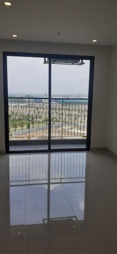 Phòng khách Vinhomes Grand Park Quận 9 Căn hộ Vinhomes Grand Park tầng trung mát mẻ, nội thất cơ bản.