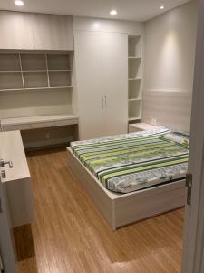 Phòng ngủ The Gold View, Quận 4 Căn hộ The Gold View tầng trung, thiết kế hiện đại đầy đủ nội thất.