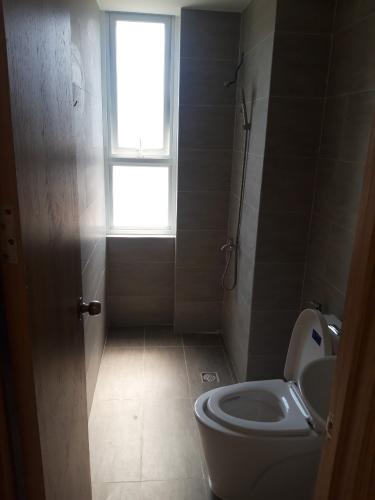 Phòng tắm căn hộ CitiSoho Bán căn hộ CitiSoho, diện tích 54.7m2 - 2 phòng ngủ, tầng thấp, không có nội thất, cửa hướng Đông Nam.
