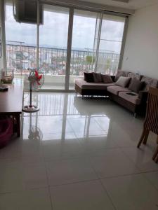 Cho thuê căn hộ Thảo Điền Pearl 2 phòng ngủ, tầng 16, tháp 2, đầy đủ nội thất, hướng Nam