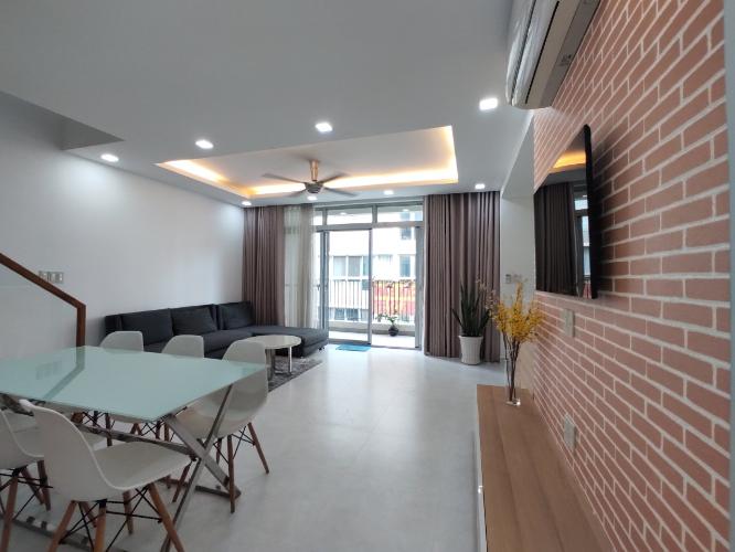 Phòng khách duplex STAR HILL PHÚ MỸ HƯNG Bán duplex Star Hill Phú Mỹ Hưng 3PN, tầng 4 block A, đầy đủ nội thất, sổ hồng