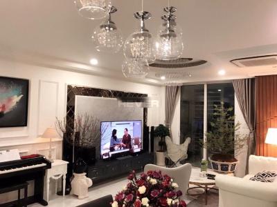 Phòng khách  căn hộ Orchard Garden Căn hộ Orchard Garden nội thất cao cấp, view sân bay và Landmark 81.