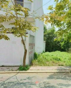 Bán đất nền mặt tiền quận 9, diện tích 5.21x14m, đất thổ cư 100%.