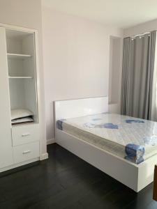 Phòng ngủ Sunrise City, Quận 7 Căn hộ Sunrise City ban công hướng Đông Nam, đón view thoáng mát.