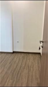 phòng ngủ 2 Bán căn hộ tầng trung, nội thất cơ bản Vinhomes Grand Park