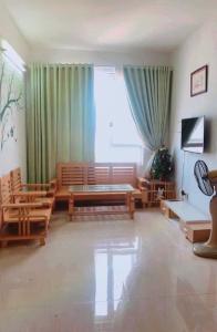 phòng khách căn hộ CBD Premium Home Căn hộ The CBD Premium Home tầng trung, view thành phố.