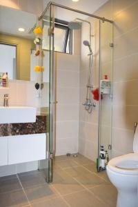 Phòng tắm căn hộ The Gold View Căn hộ The Gold View tầng cao, ban công hướng Tây Nam view thành phố.