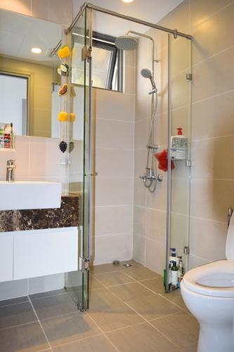 Phòng tắm căn hộ The Gold View Căn hộ The Gold View tầng cao, ban công hướng Tây Nam view thành phố.