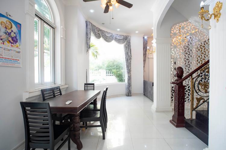 Phòng ăn biệt thự Trần Não, Quận 2 Biệt thự thiết kế phong cách tân cổ điển, nội thất sang trọng.