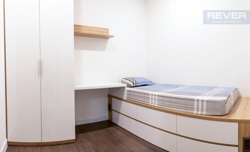 Phòng Ngủ 2 Bán hoặc cho thuê căn hộ Saigon Royal 1PN, tháp A, đầy đủ nội thất, diện tích 53m2