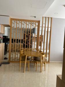 Không gian căn hộ The Golden Star , Quận 7 Căn hộ chung cư The Golden Star tầng 16 view thoáng mát, đầy đủ nội thất.