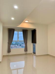 Phòng khách căn hộ Sunrise CityView Cho thuê căn hộ Sunrise CityView, diện tích 39m2 - 1 phòng ngủ, nội thất cơ bản.