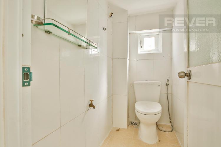 Toilet Nhà phố mặt tiền đường Hồng Bàng Quận 5 tiện kinh doanh