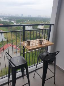 Ban công căn hộ Saigon South Residences Cho thuê căn hộ Saigon South Residence hướng Đông view sông, diện tích 75m²