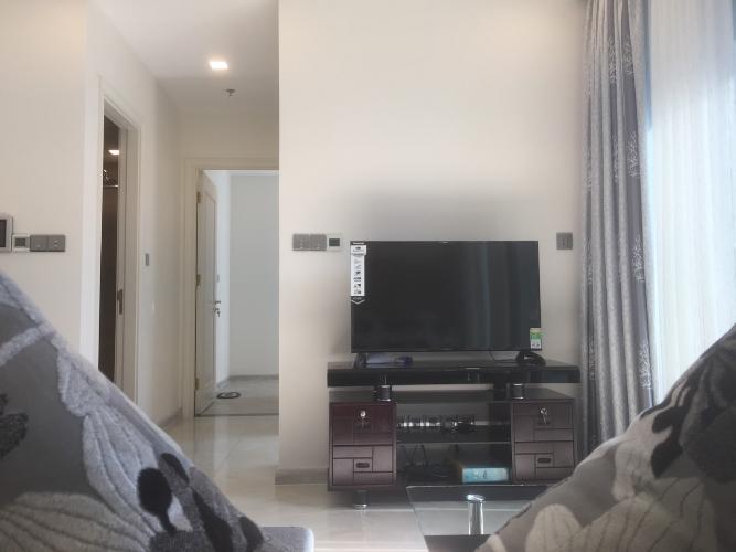 Phòng khách căn hộ Vinhomes Golden River Cho thuê căn hộ Vinhomes Golden River 2PN, diện tích 70m2, đầy đủ nội thất, view sông Sài Gòn