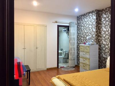 Phòng ngủ chung cư Phúc Yên, Tân Bình Căn hộ chung cư Phúc Yên hướng Đông Bắc, nội thất đầy đủ.