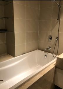 phòng tắm căn hộ Đảo Kim Cương Bán căn hộ view nội khu Đảo Kim Cương, nội thất đầy đủ