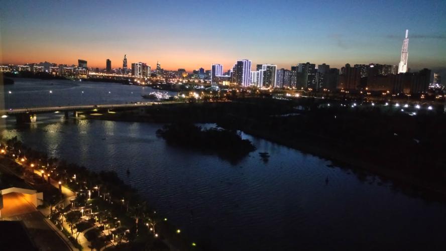View thành phố từ căn hộ Diamond Island Bán căn hộ Diamond Island nhìn về Landmark 81, đây đủ nội thất.