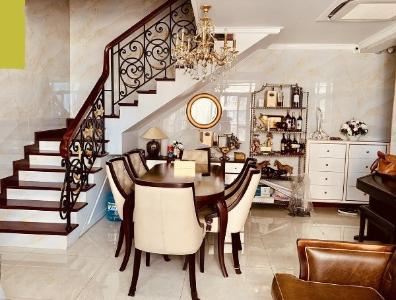 Phòng khách Star Hill Phú Mỹ Hưng, Quận 7 Căn hộ Star Hill Phú Mỹ Hưng tầng trung, sân vườn rộng tuyệt đẹp.