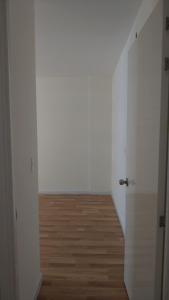 Hành lang City Gate, Quận 8 Căn hộ tầng trung City Gate view nội khu, không nội thất.