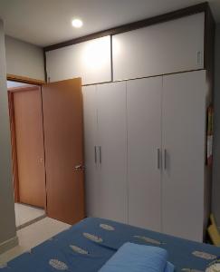 Phòng ngủ Tara Residence, Quận 8 Căn hộ Tara Residence tầng trung, view nội khu hồ bơi.