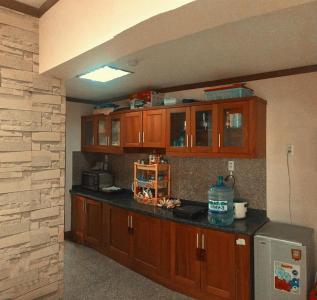 Bếp Hoàng Anh Gold House Căn hộ Hoàng Anh Gold House tầng trung, ban công hướng Tây Nam.