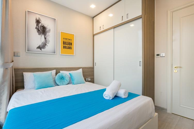 Phòng ngủ Vinhomes Golden River Quận 1 Căn hộ Vinhomes Golden River đầy đủ nội thất, hướng Đông Bắc.