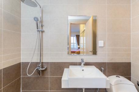 Nhà tắm căn hộ The Sun Avenue Căn hộ The Sun Avenue nội thất hiện đại, view thành phố sầm uất.