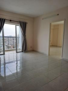 Phòng khách căn hộ Kim Hồng Fortuna, Tân Phú Căn hộ Kim Hồng Fortuna view thành phố thoáng mát, hướng Đông Nam.