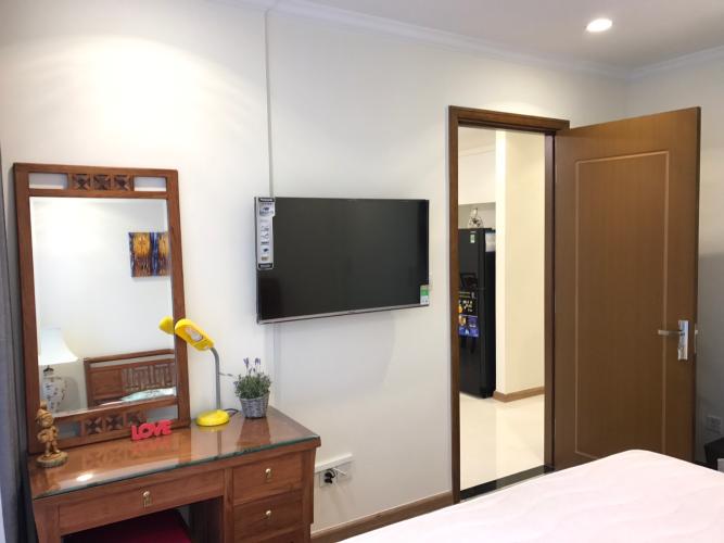 Phòng ngủ Vinhomes Central Park Căn hộ Vinhomes Central Park ban công hướng Nam, view đón gió.