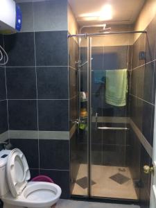 Phòng tắm chung cư Phúc Yên, Tân Bình Căn hộ chung cư Phúc Yên hướng Đông Nam, đầy đủ nội thất.
