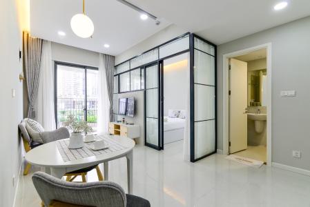 Phòng khách căn hộ MASTERI AN PHÚ Cho thuê căn hộ Masteri An Phú 1PN, tầng 5, đầy đủ nội thất, view hồ bơi