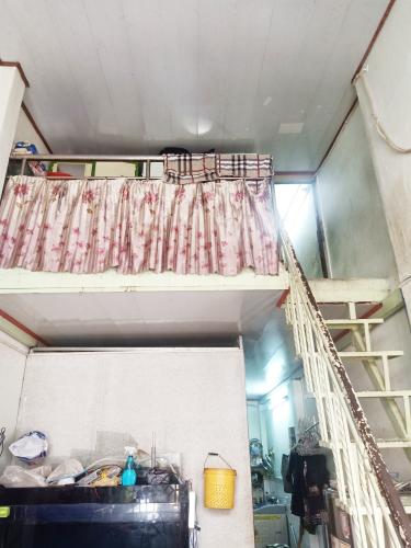 gác lửng nhà phố quận 4 Nhà phố hẻm đường Hoàng Diệu, diện tích 33.8m2, sổ hồng chính chủ